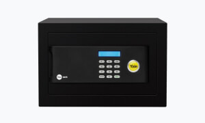 Trezor, příruční pokladna a dveřní zavírač